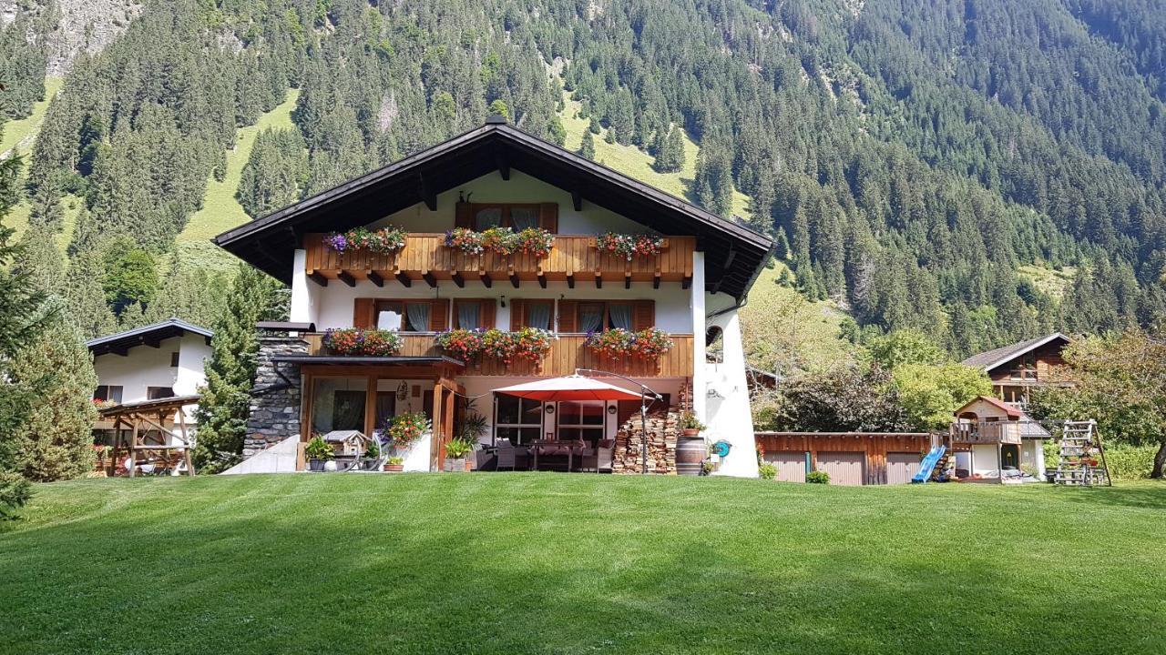 Haus Hubertus - Gaestehaus Sahler Partenen Eksteriør billede