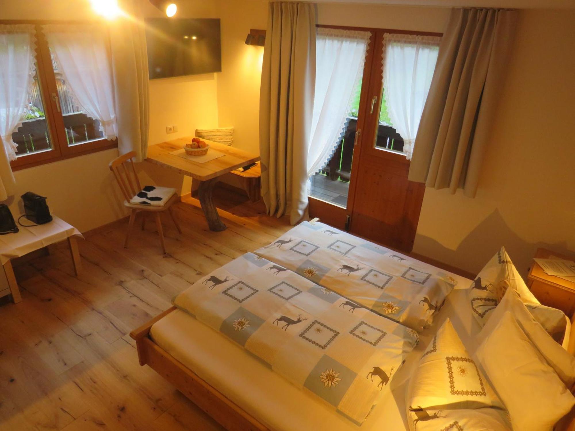 Haus Hubertus - Gaestehaus Sahler Partenen Eksteriør billede